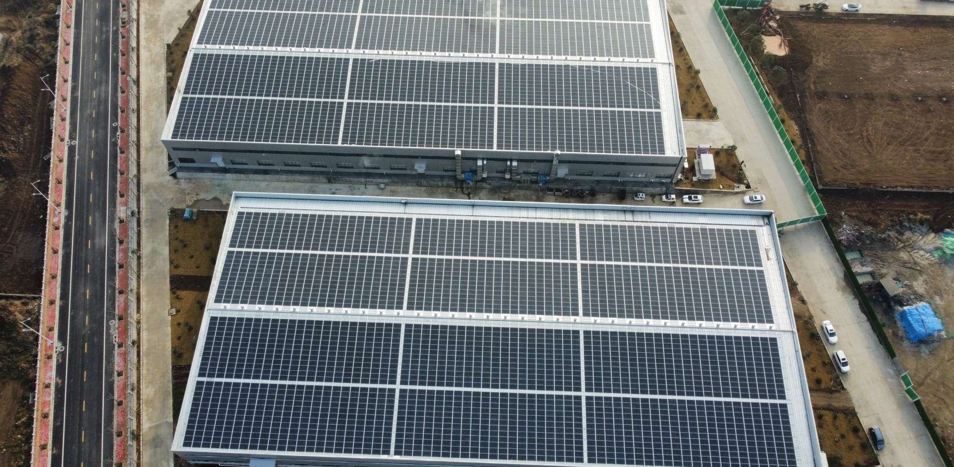 1920-2021年3月，河南唐河县 中部食品城BIPV光伏项目，装机量1.8MW，年发电200万度，满足45%用电需要.jpg